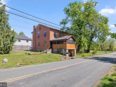 1360 Kumry Rd