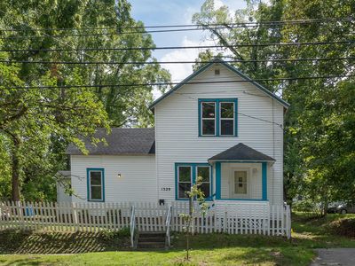 1329 W North St