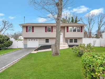 Property at 339 Avenue B, Ronkonkoma, NY
