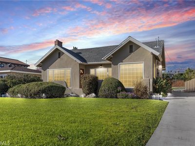 8487 Garibaldi Ave
