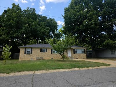 2106 Independence Ave