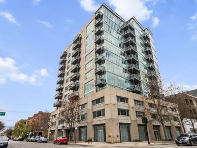 1000 W Leland Ave APT 9B