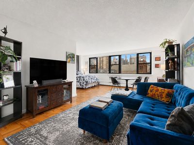 230 E 15th St APT 9B