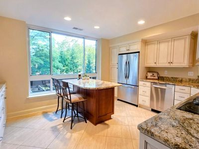 4982 Sentinel Dr #14-206