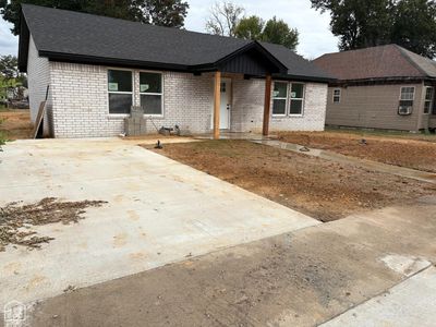 305 Gum Ave