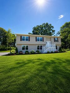 28 Spruce Rd