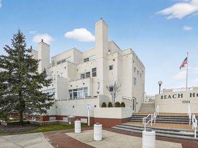 7701 Atlantic Ave #9-9D