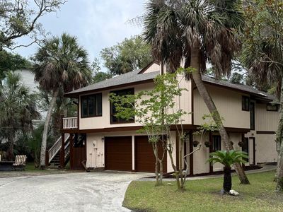 609 Dolphin Rd