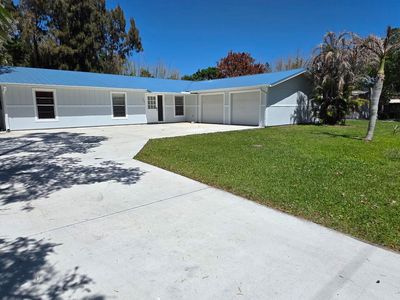 320 Chamberlain Boulevard