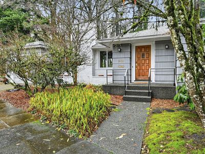 3564 SW Council Crest Dr