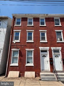 219 E Broad St