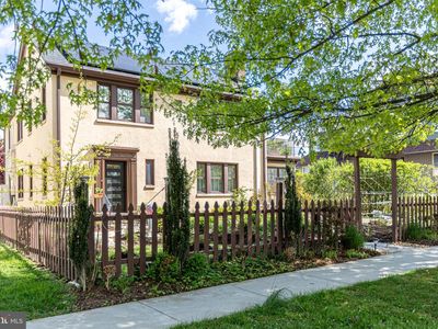 404 Allegheny Ave