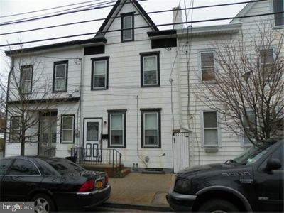 233 Cummings Ave