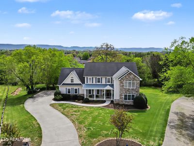 1323 Stonehenge Dr