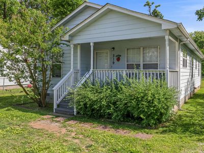 319 Rose St