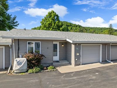 1402 McNally Dr #B