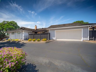 5581 Gonzalez Ct