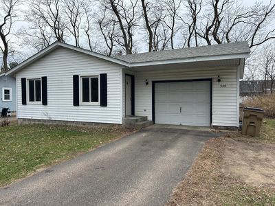 Property at 909 7th Ave N, Princeton, MN