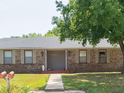 900 E Kirkwood Drive