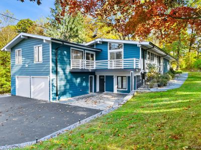 153 Deerfield Lane N