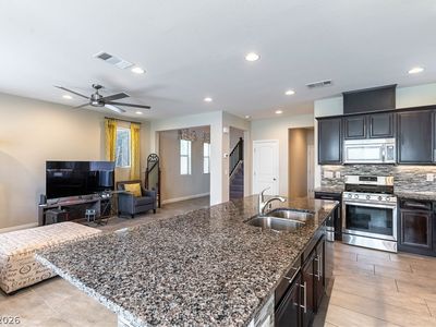 2589 Champagne Topaz Ln