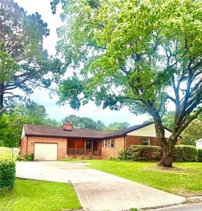 1098 Clear Springs Ln