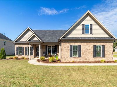 252 Rosewood Dr
