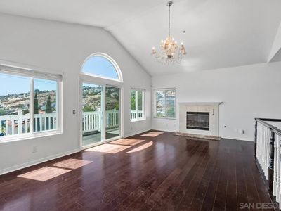 1229 La Mesa Ave