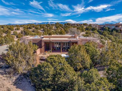 4 Thistle Ln