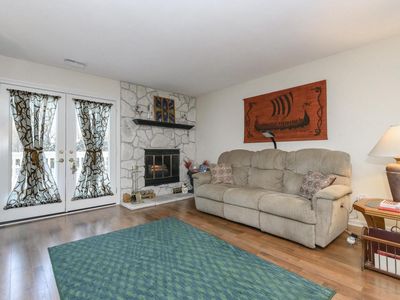 Property at 323 Riverview DRIVE, Delafield, WI