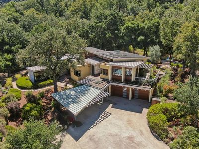 2 Buck Meadow Dr