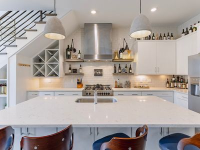 1009B Southside Ave #B