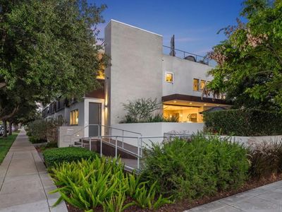 700 7th St
