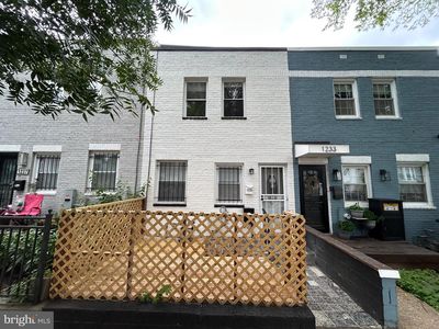 1235 16th St NE