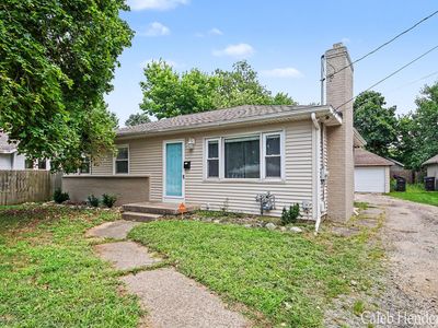 2712 Byron Center Ave SW