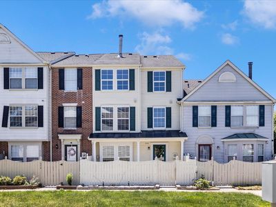 572 Hollyberry Way