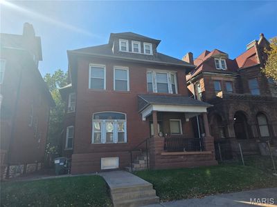 2236 Saint Louis Ave