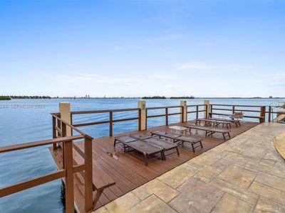 7845 NE Bayshore Ct APT 12