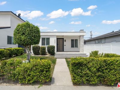 3037 Pacific Ave