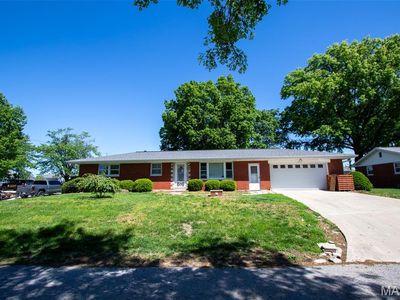 Property at 609 Willow Ln, Waterloo, IL