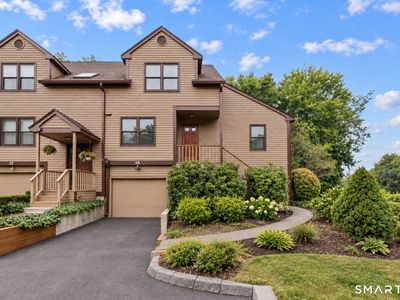 10 Edgehill Circle #10