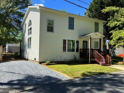 386 Laurel Trl