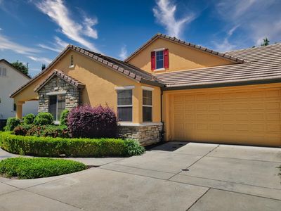 1048 Cabris Ln