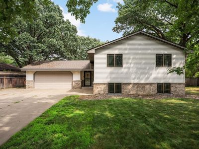 7719 Knollwood Dr