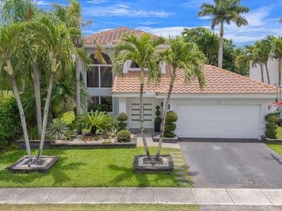 52 Gables Boulevard