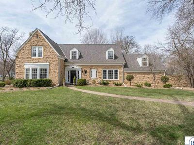 1128 Carney Ave