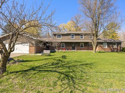 1555 Knapp St NE