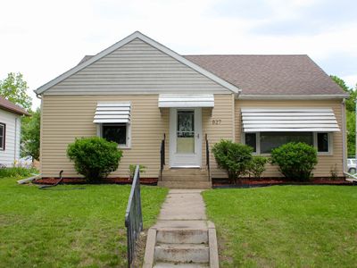 827 Ash Ave