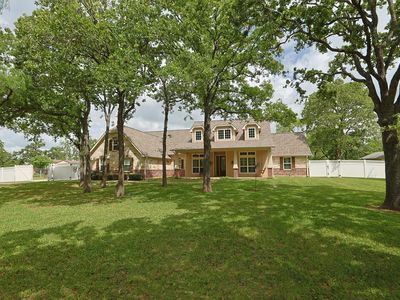 101 Pin Oak Ln