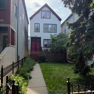 3021 N Racine Ave
